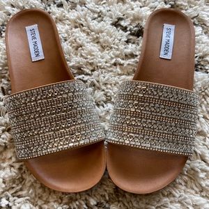EMBELLISHED SLIDES